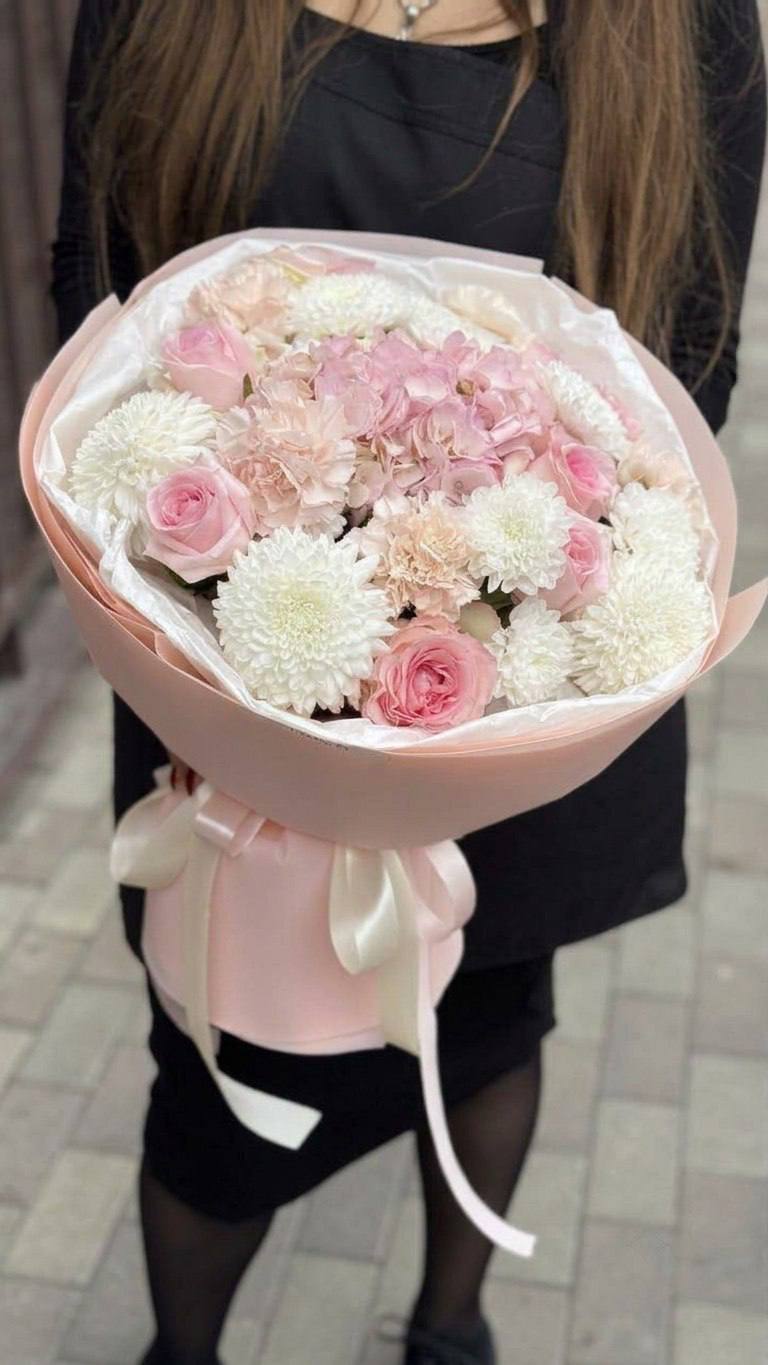 Авторский букет «Пастельная симфония рассвета»